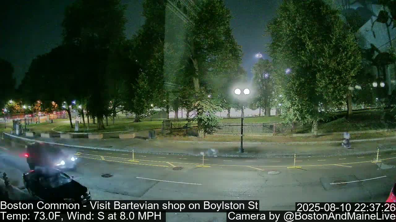 Boston Common at Boylston St.  Live Cam  - Boston , Massachusetts, USA