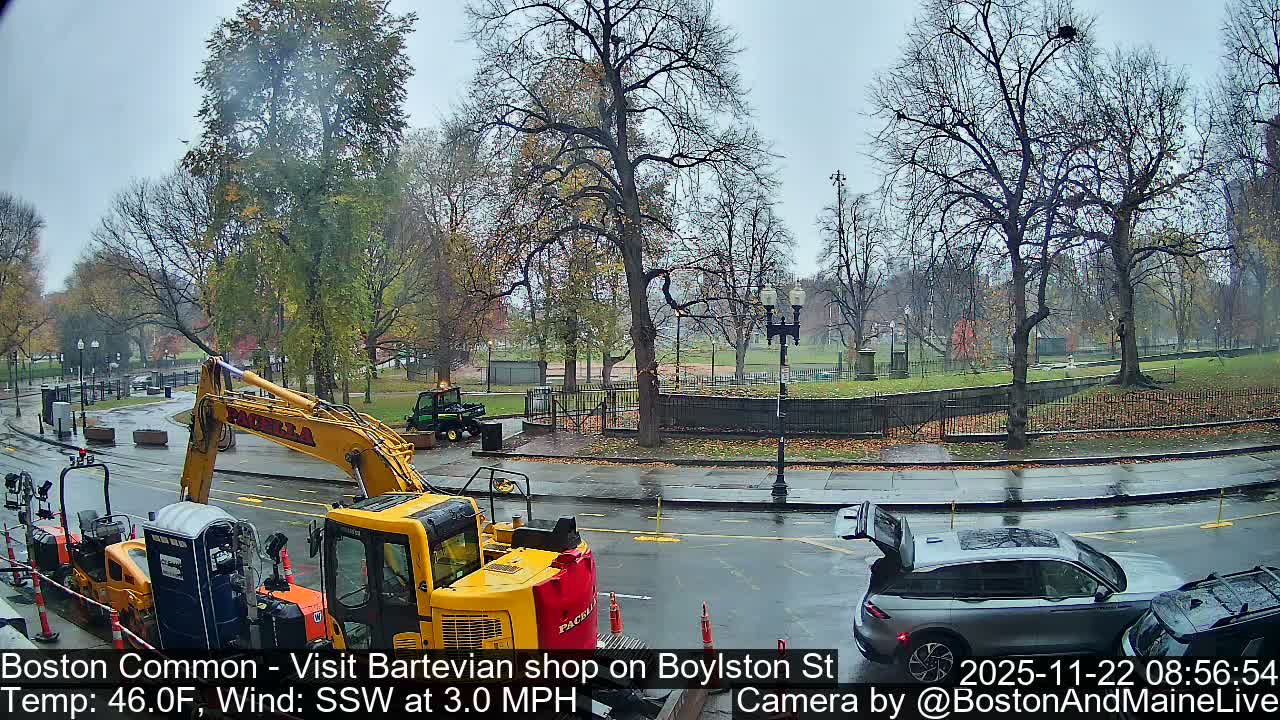 Boston Common at Boylston St.  Live Cam  - Boston , Massachusetts, USA