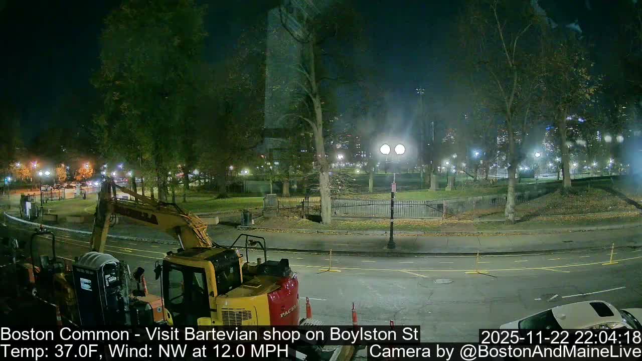 Boston Common at Boylston St.  Live Cam  - Boston , Massachusetts, USA