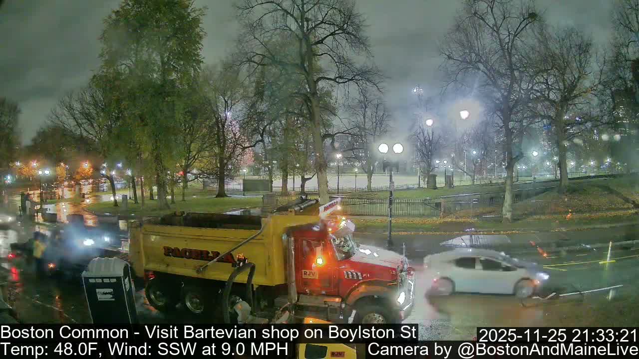Boston Common at Boylston St.  Live Cam  - Boston , Massachusetts, USA