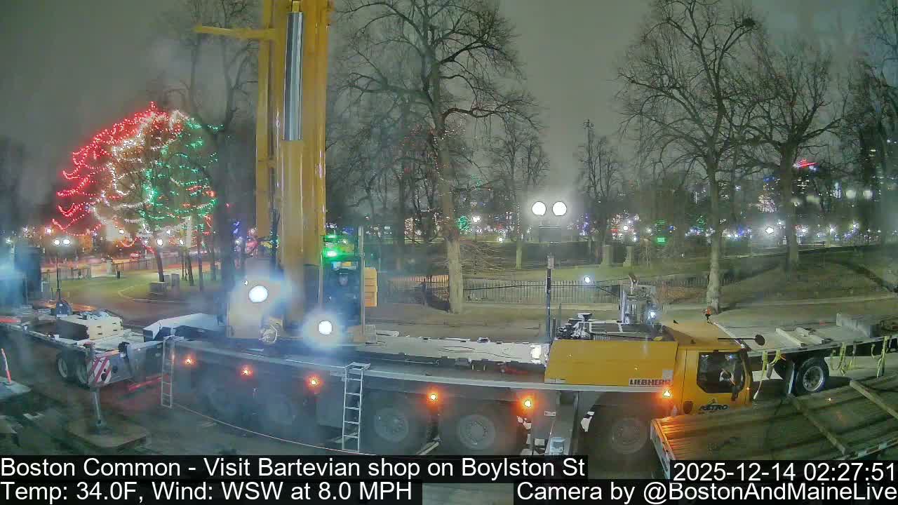 Boston Common at Boylston St.  Live Cam  - Boston , Massachusetts, USA