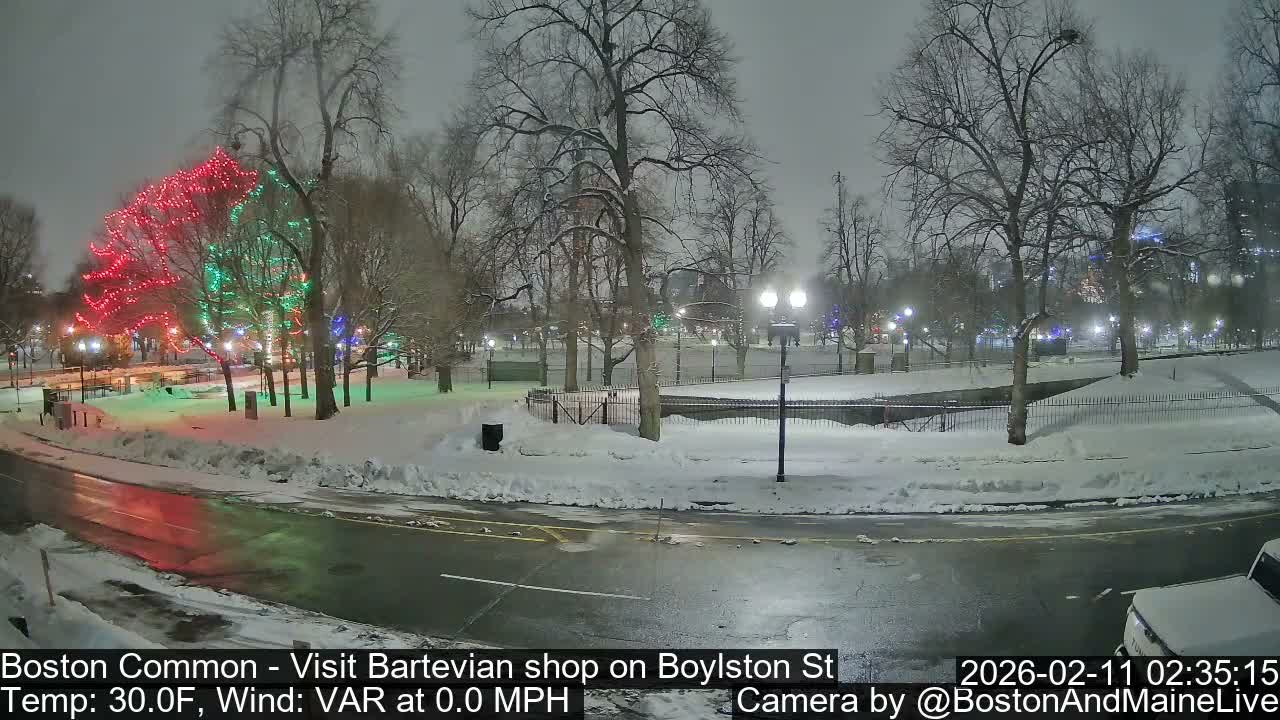 Boston Common at Boylston St.  Live Cam  - Boston , Massachusetts, USA
