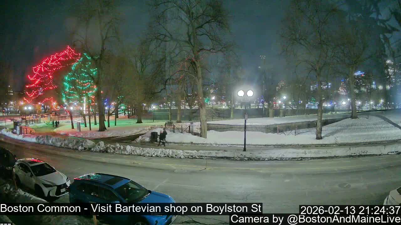 Boston Common at Boylston St.  Live Cam  - Boston , Massachusetts, USA