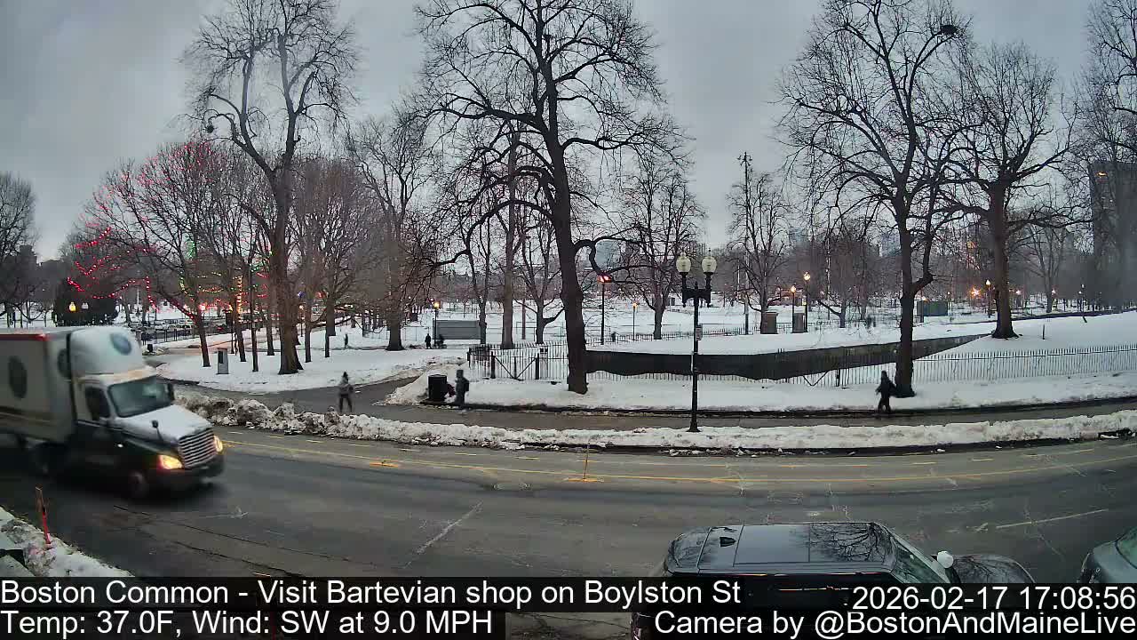 Boston Common at Boylston St.  Live Cam  - Boston , Massachusetts, USA