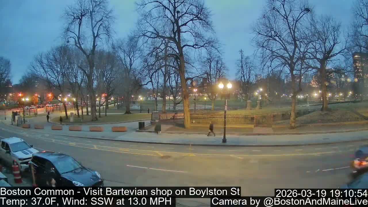 Boston Common at Boylston St.  Live Cam  - Boston , Massachusetts, USA
