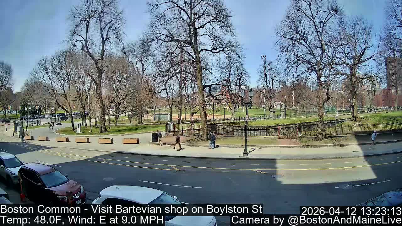 Boston Common at Boylston St.  Live Cam  - Boston , Massachusetts, USA