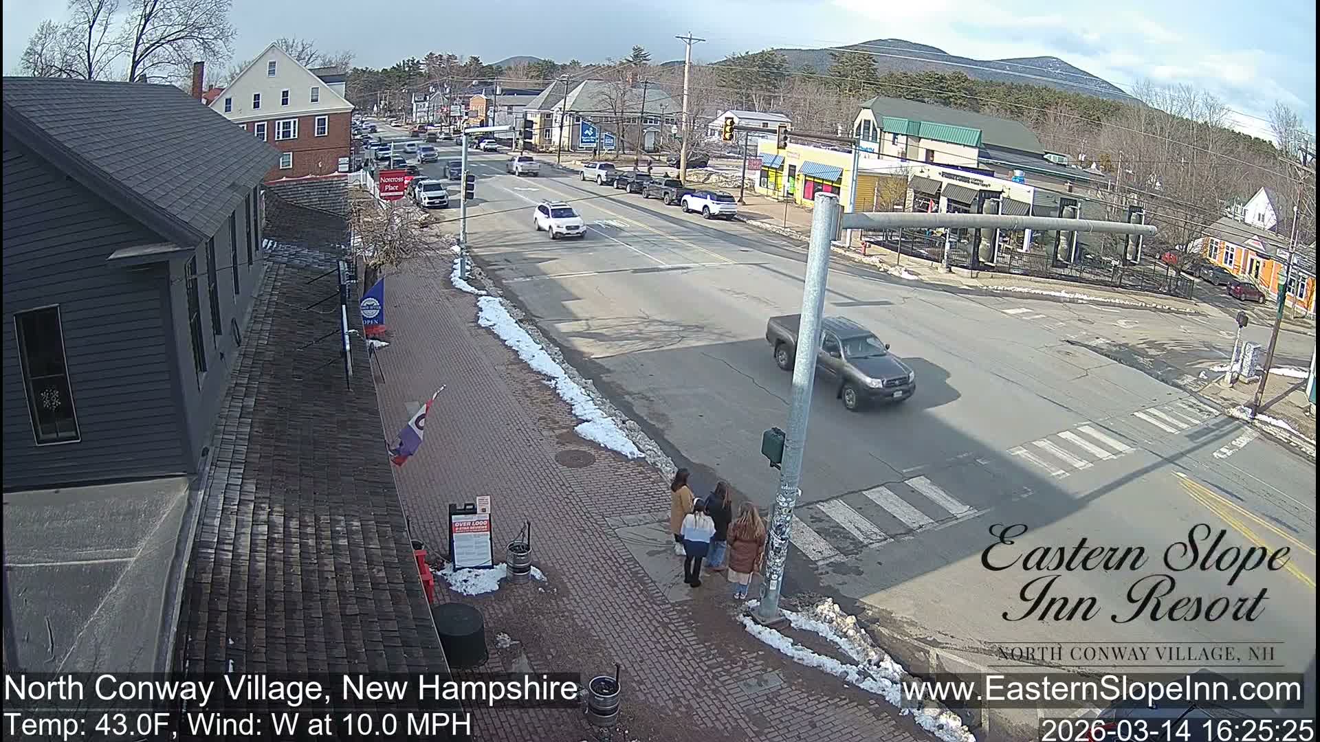 North Conway Village Live Cam - Conway, Carroll, New Hampshire, USA
