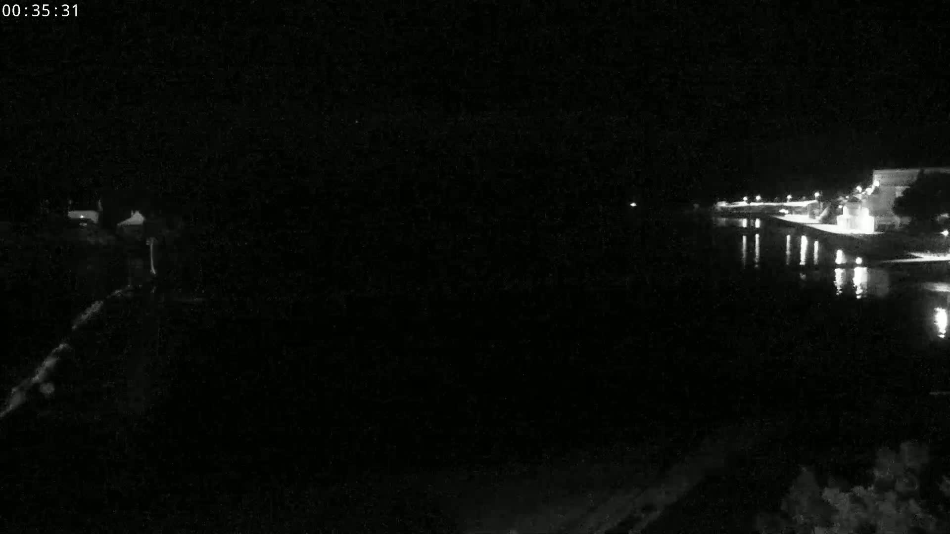 Audierne,  Passerelle des Capucins & Plage des Capucins Beach Live Cam - Quimper, Finistere, Bretagne, France