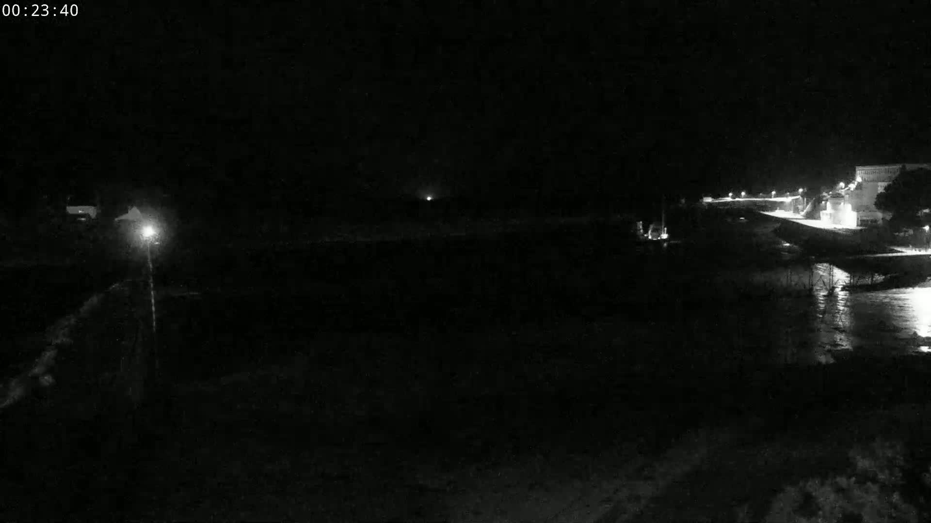 Audierne,  Passerelle des Capucins & Plage des Capucins Beach Live Cam - Quimper, Finistere, Bretagne, France