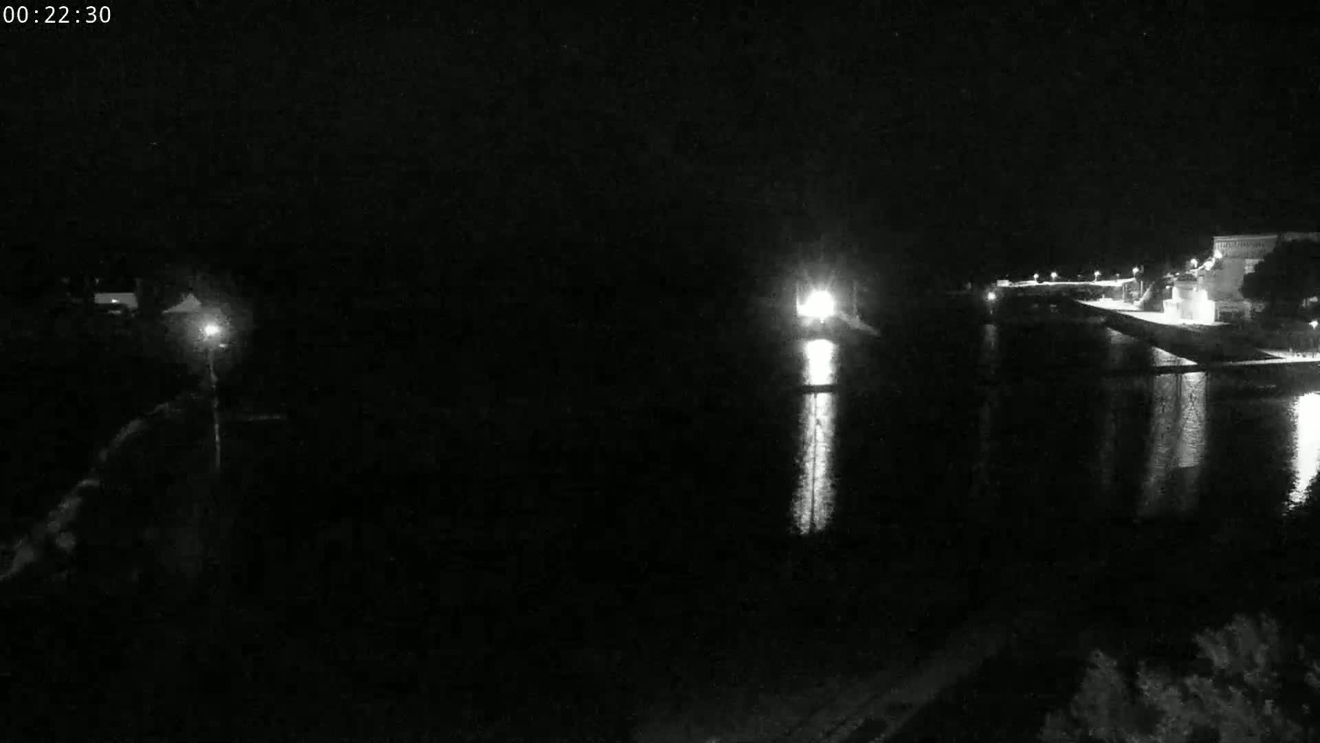 Audierne,  Passerelle des Capucins & Plage des Capucins Beach Live Cam - Quimper, Finistere, Bretagne, France