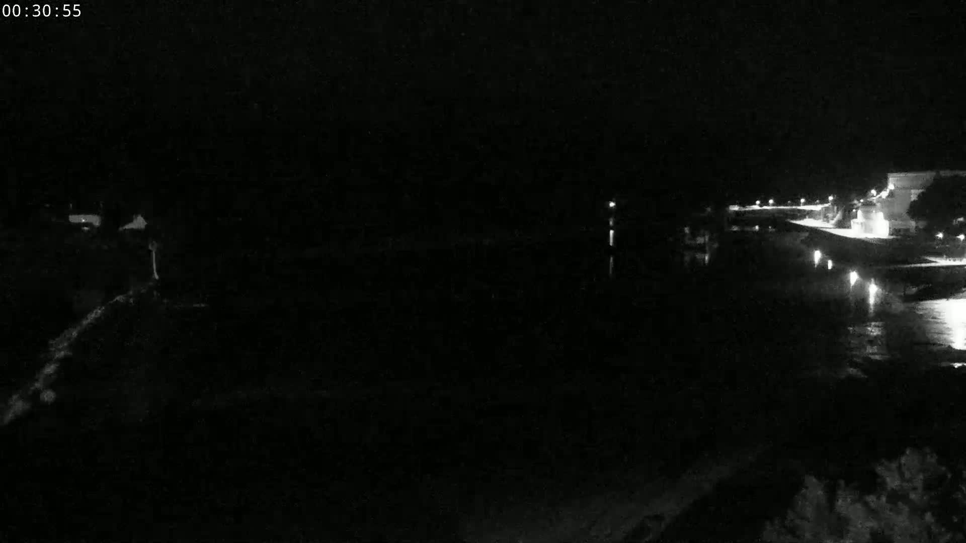 Audierne,  Passerelle des Capucins & Plage des Capucins Beach Live Cam - Quimper, Finistere, Bretagne, France