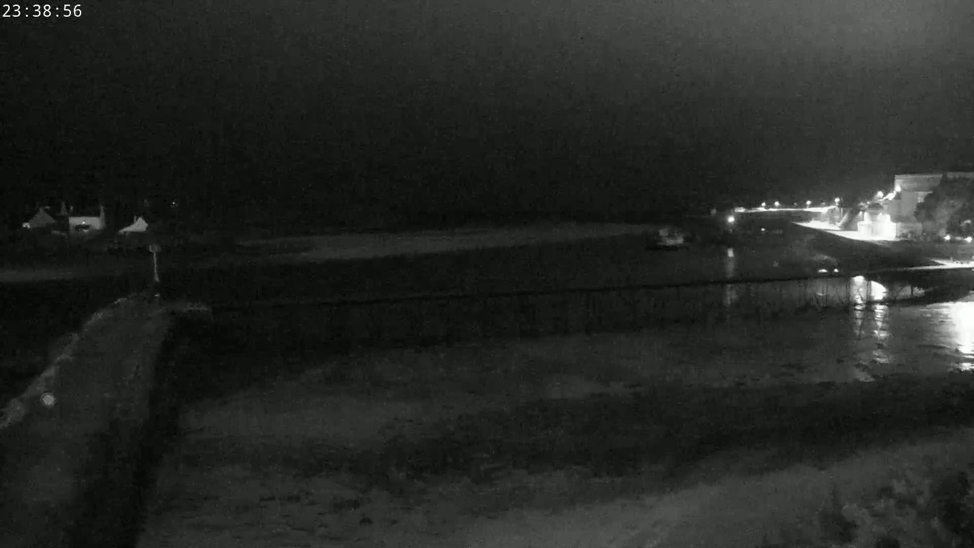 Audierne,  Passerelle des Capucins & Plage des Capucins Beach Live Cam - Quimper, Finistere, Bretagne, France