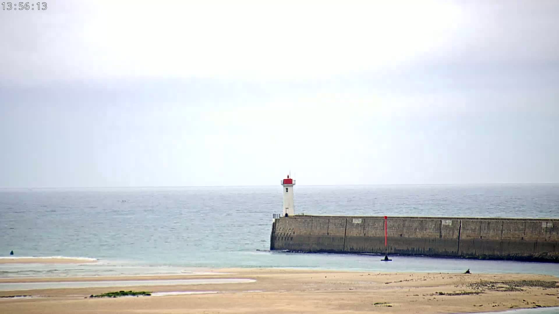 Audierne,  Passerelle des Capucins & Plage des Capucins Beach Live Cam - Quimper, Finistere, Bretagne, France