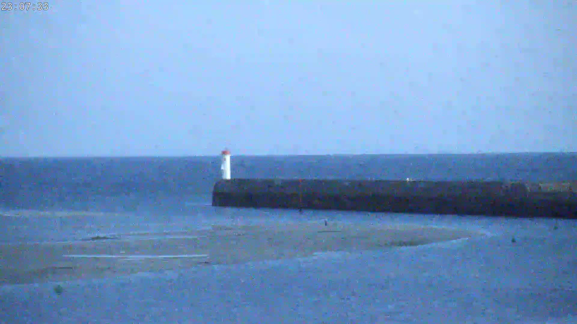 Audierne,  Passerelle des Capucins & Plage des Capucins Beach Live Cam - Quimper, Finistere, Bretagne, France