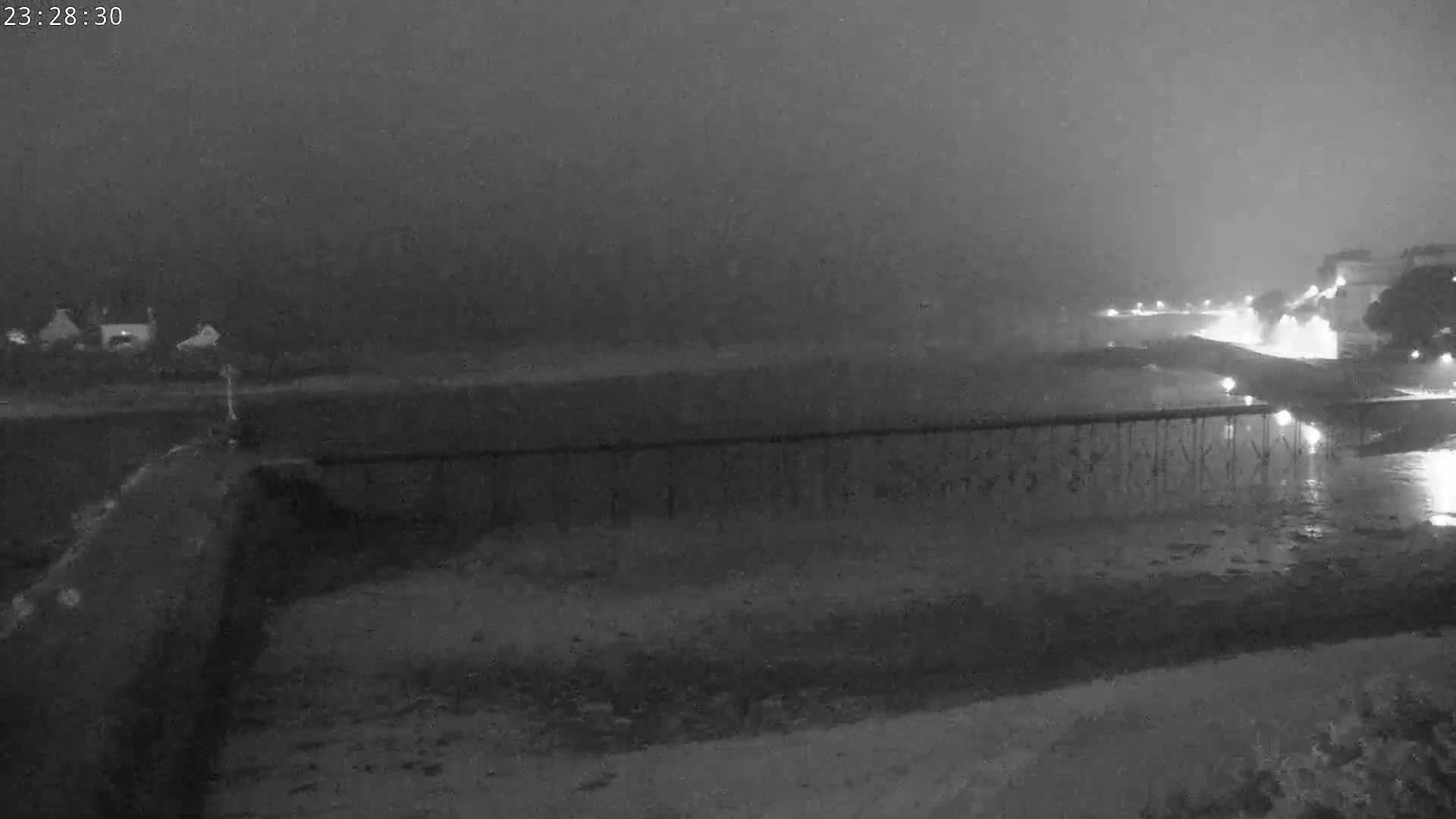 Audierne,  Passerelle des Capucins & Plage des Capucins Beach Live Cam - Quimper, Finistere, Bretagne, France