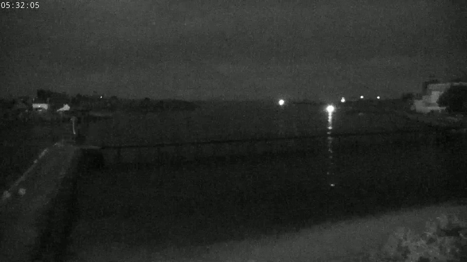 Audierne,  Passerelle des Capucins & Plage des Capucins Beach Live Cam - Quimper, Finistere, Bretagne, France
