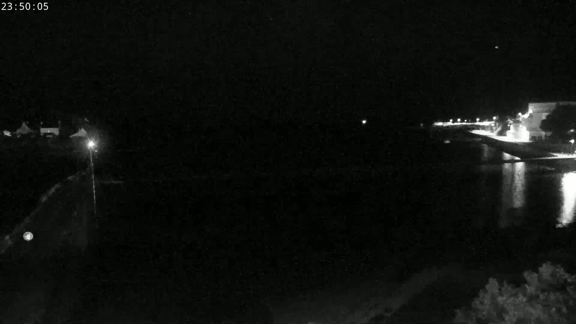 Audierne,  Passerelle des Capucins & Plage des Capucins Beach Live Cam - Quimper, Finistere, Bretagne, France