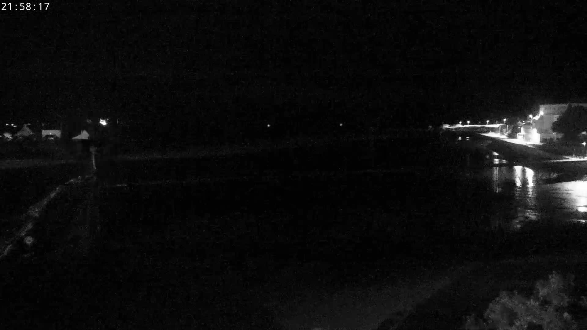 Audierne,  Passerelle des Capucins & Plage des Capucins Beach Live Cam - Quimper, Finistere, Bretagne, France