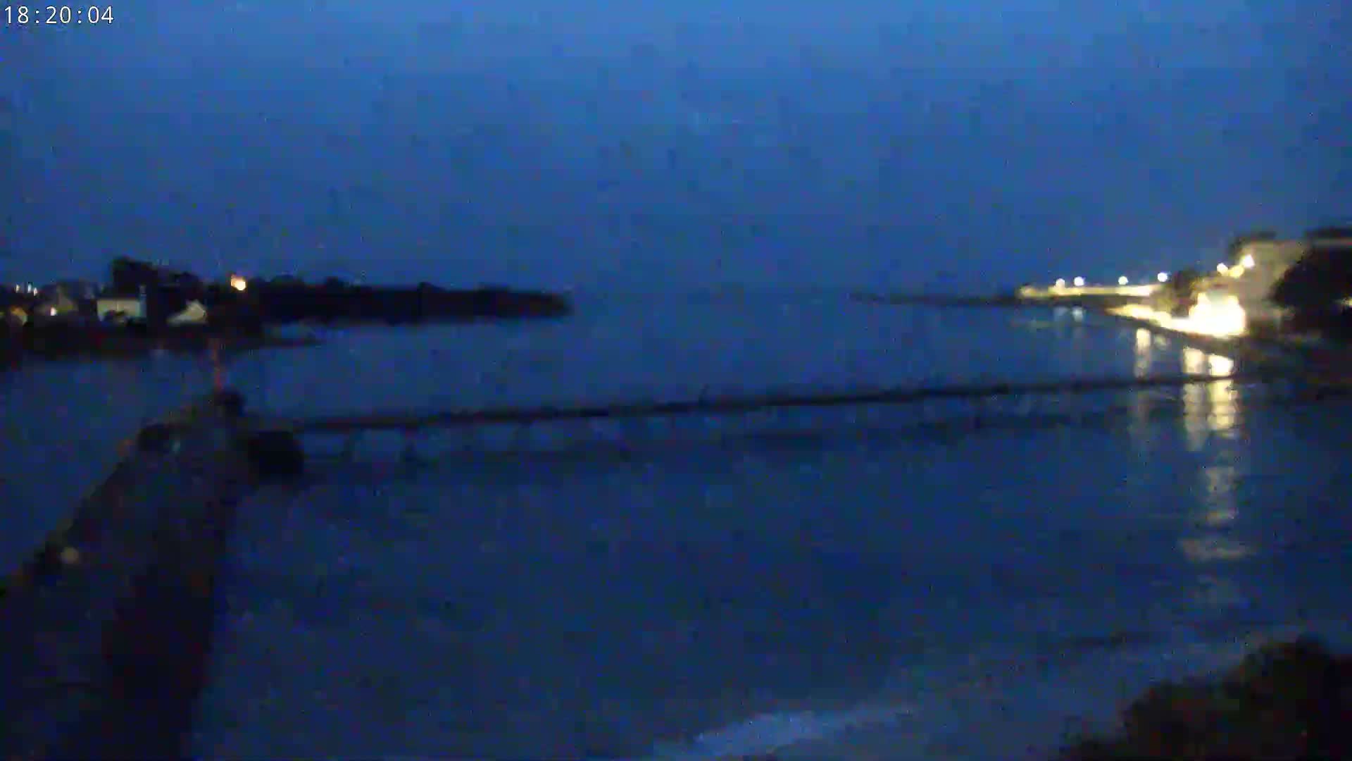 Audierne,  Passerelle des Capucins & Plage des Capucins Beach Live Cam - Quimper, Finistere, Bretagne, France