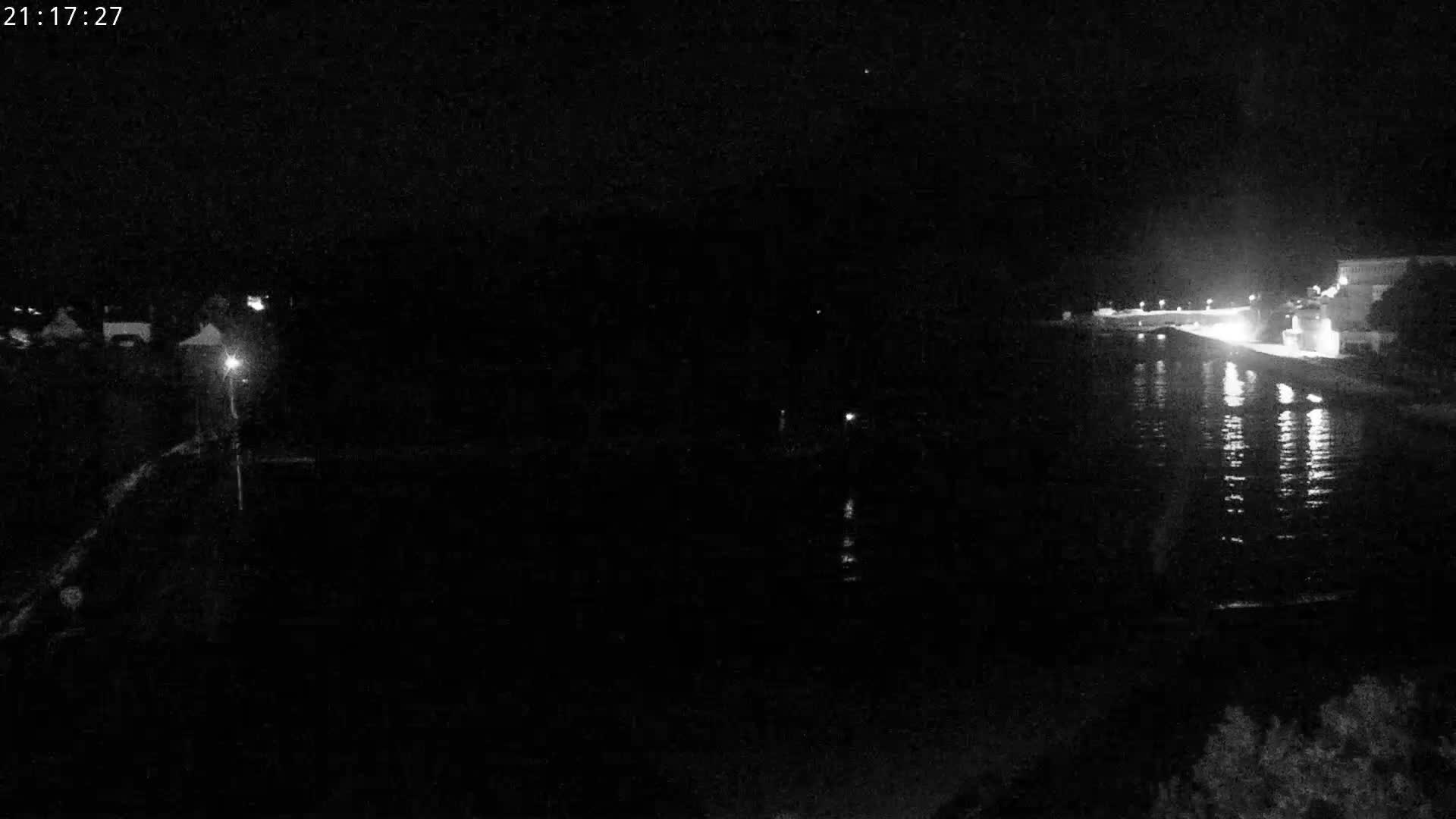 Audierne,  Passerelle des Capucins & Plage des Capucins Beach Live Cam - Quimper, Finistere, Bretagne, France