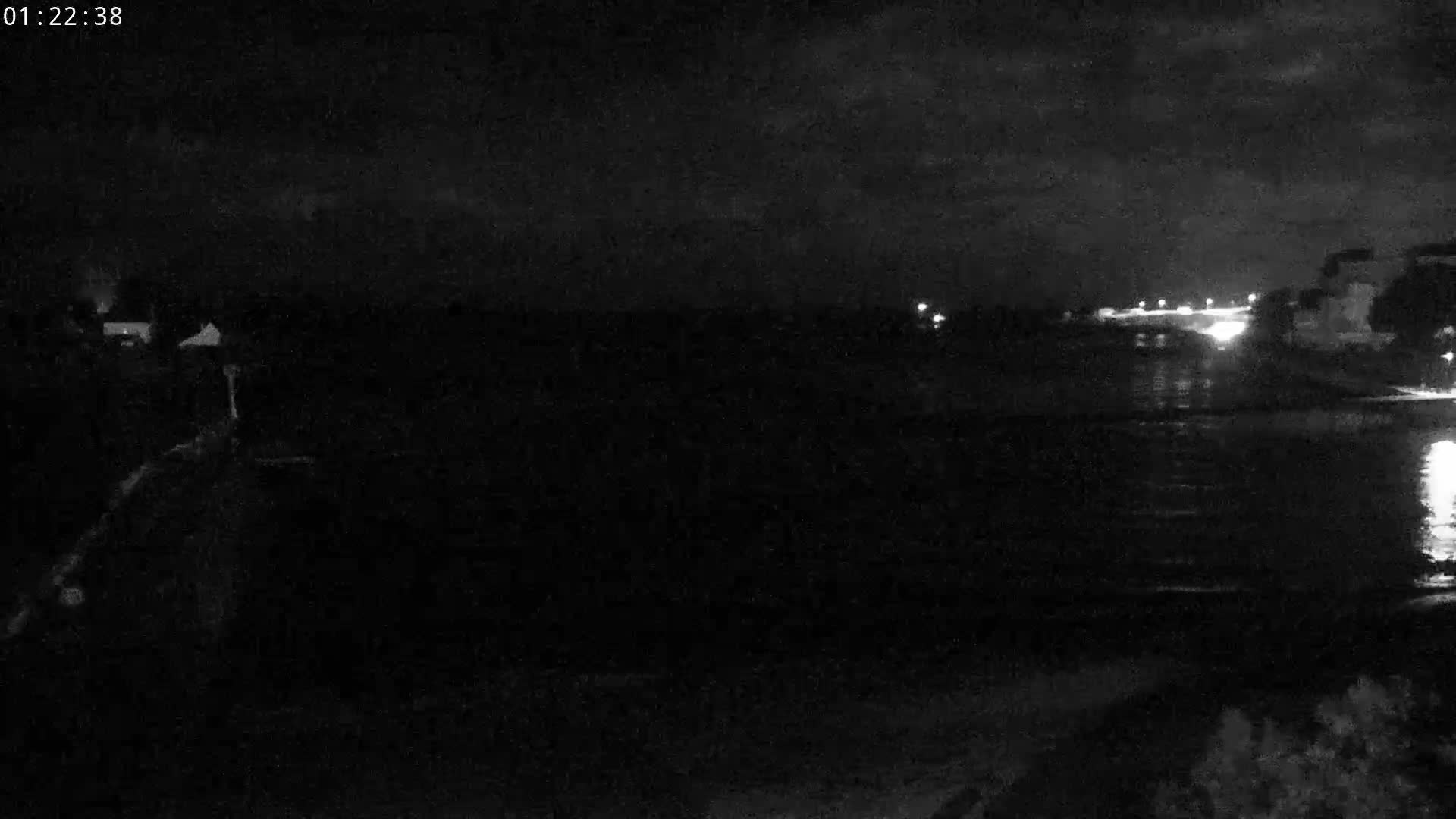 Audierne,  Passerelle des Capucins & Plage des Capucins Beach Live Cam - Quimper, Finistere, Bretagne, France