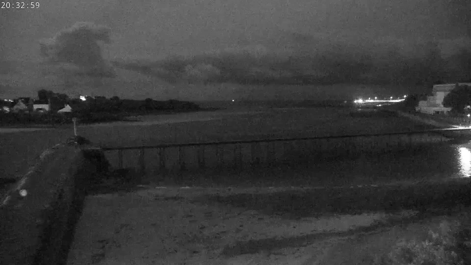 Audierne,  Passerelle des Capucins & Plage des Capucins Beach Live Cam - Quimper, Finistere, Bretagne, France