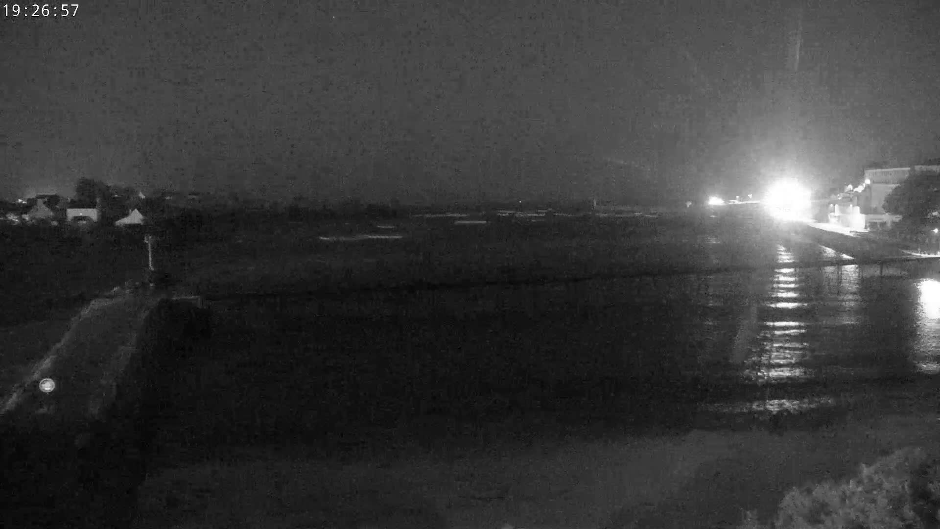 Audierne,  Passerelle des Capucins & Plage des Capucins Beach Live Cam - Quimper, Finistere, Bretagne, France