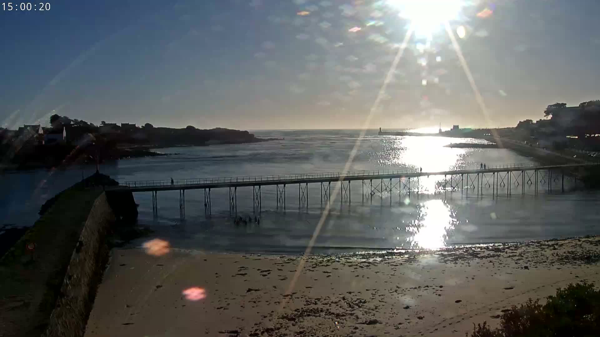 Audierne,  Passerelle des Capucins & Plage des Capucins Beach Live Cam - Quimper, Finistere, Bretagne, France