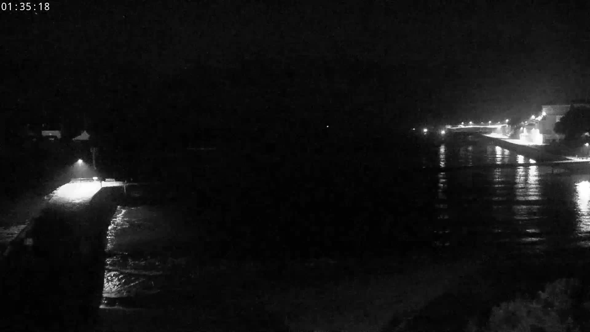 Audierne,  Passerelle des Capucins & Plage des Capucins Beach Live Cam - Quimper, Finistere, Bretagne, France