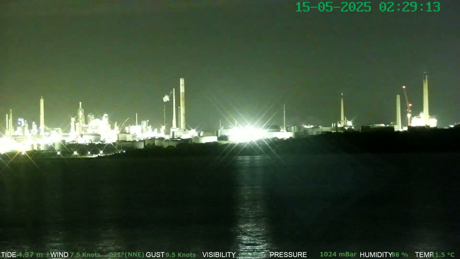 Netley,  The Solent Water Shipspotting Live Cam - Borough of Eastleigh, Hampshire, South East, England, United Kingdom