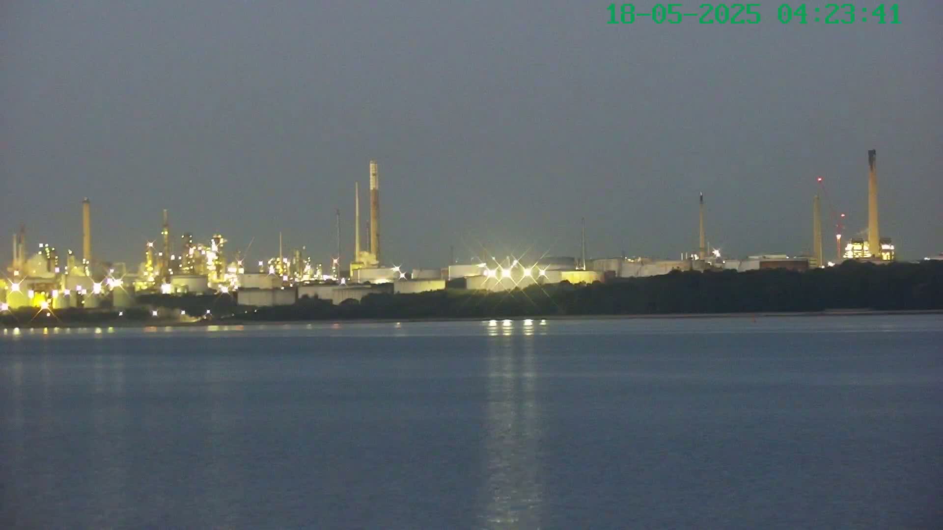 Netley,  The Solent Water Shipspotting Live Cam - Borough of Eastleigh, Hampshire, South East, England, United Kingdom
