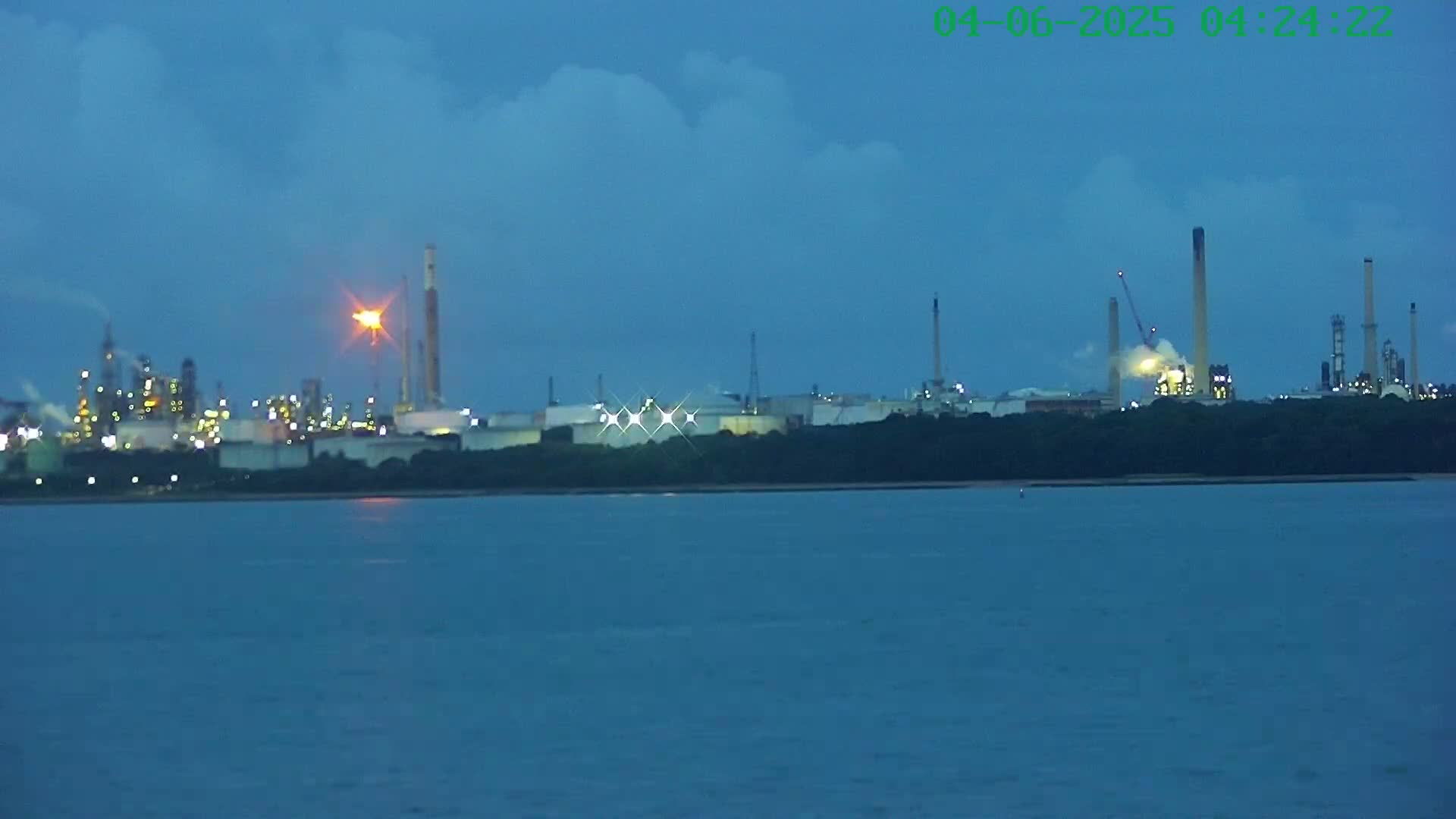 Netley,  The Solent Water Shipspotting Live Cam - Borough of Eastleigh, Hampshire, South East, England, United Kingdom