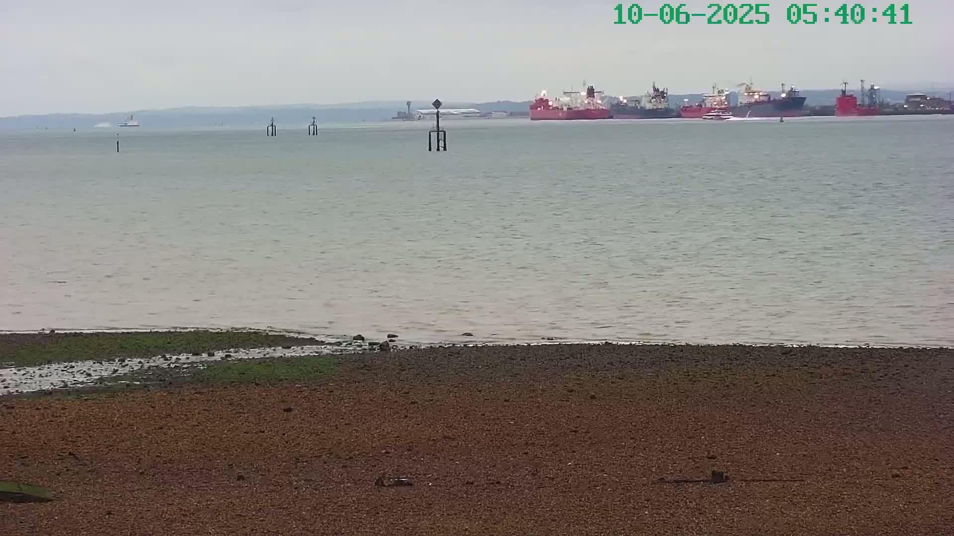 Netley,  The Solent Water Shipspotting Live Cam - Borough of Eastleigh, Hampshire, South East, England, United Kingdom