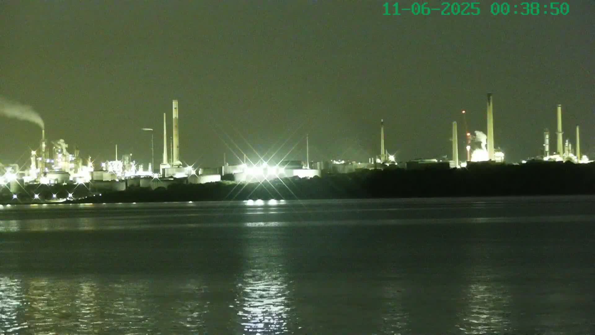 Netley,  The Solent Water Shipspotting Live Cam - Borough of Eastleigh, Hampshire, South East, England, United Kingdom
