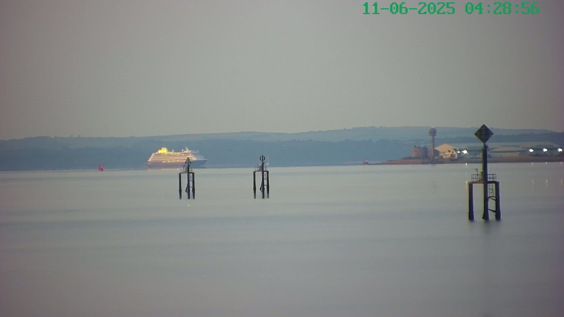 Netley,  The Solent Water Shipspotting Live Cam - Borough of Eastleigh, Hampshire, South East, England, United Kingdom