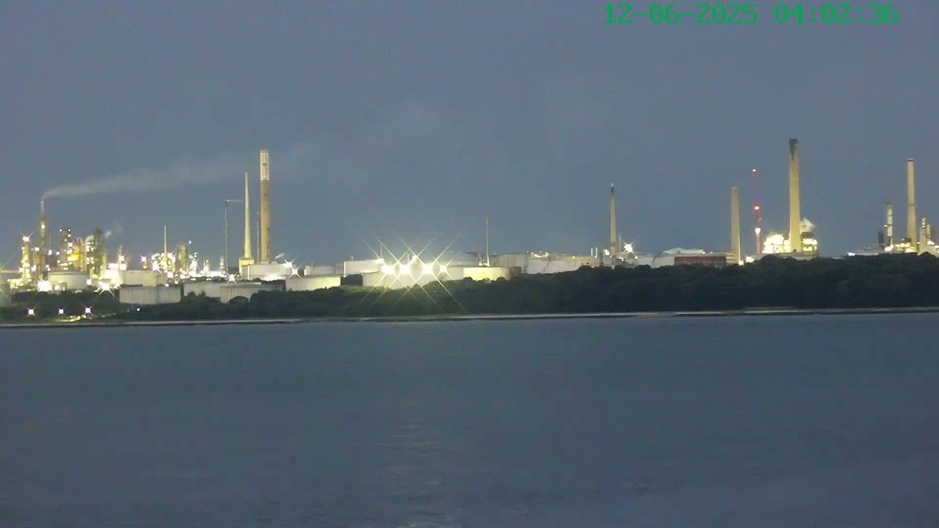 Netley,  The Solent Water Shipspotting Live Cam - Borough of Eastleigh, Hampshire, South East, England, United Kingdom