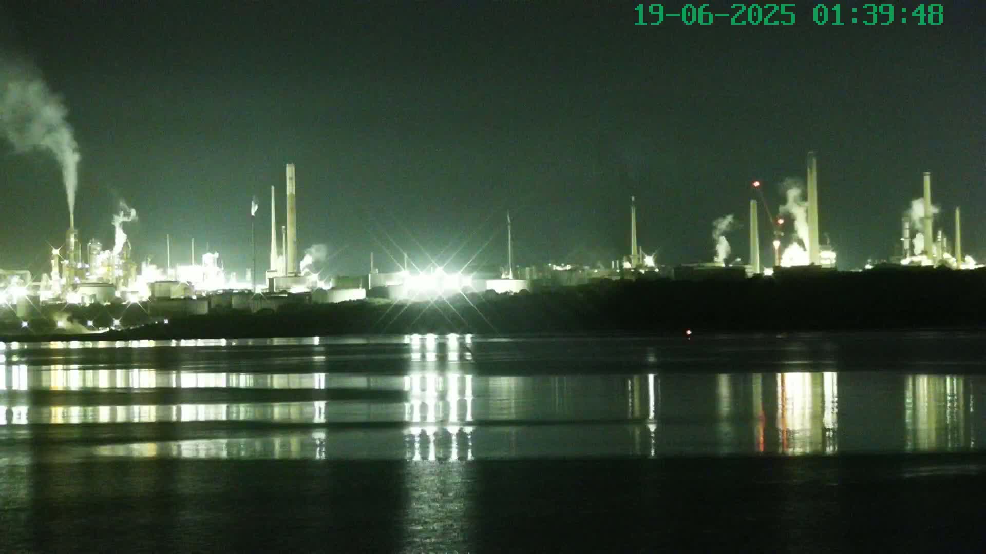 Netley,  The Solent Water Shipspotting Live Cam - Borough of Eastleigh, Hampshire, South East, England, United Kingdom