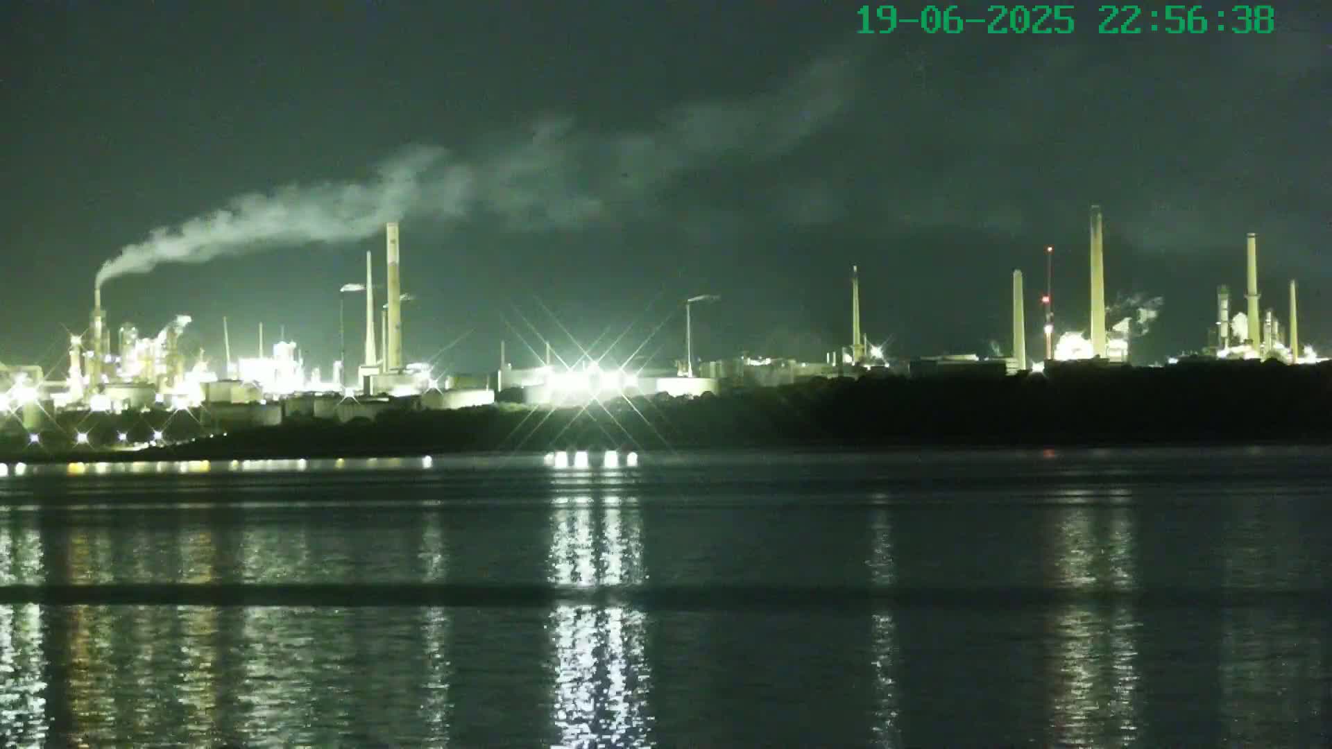 Netley,  The Solent Water Shipspotting Live Cam - Borough of Eastleigh, Hampshire, South East, England, United Kingdom