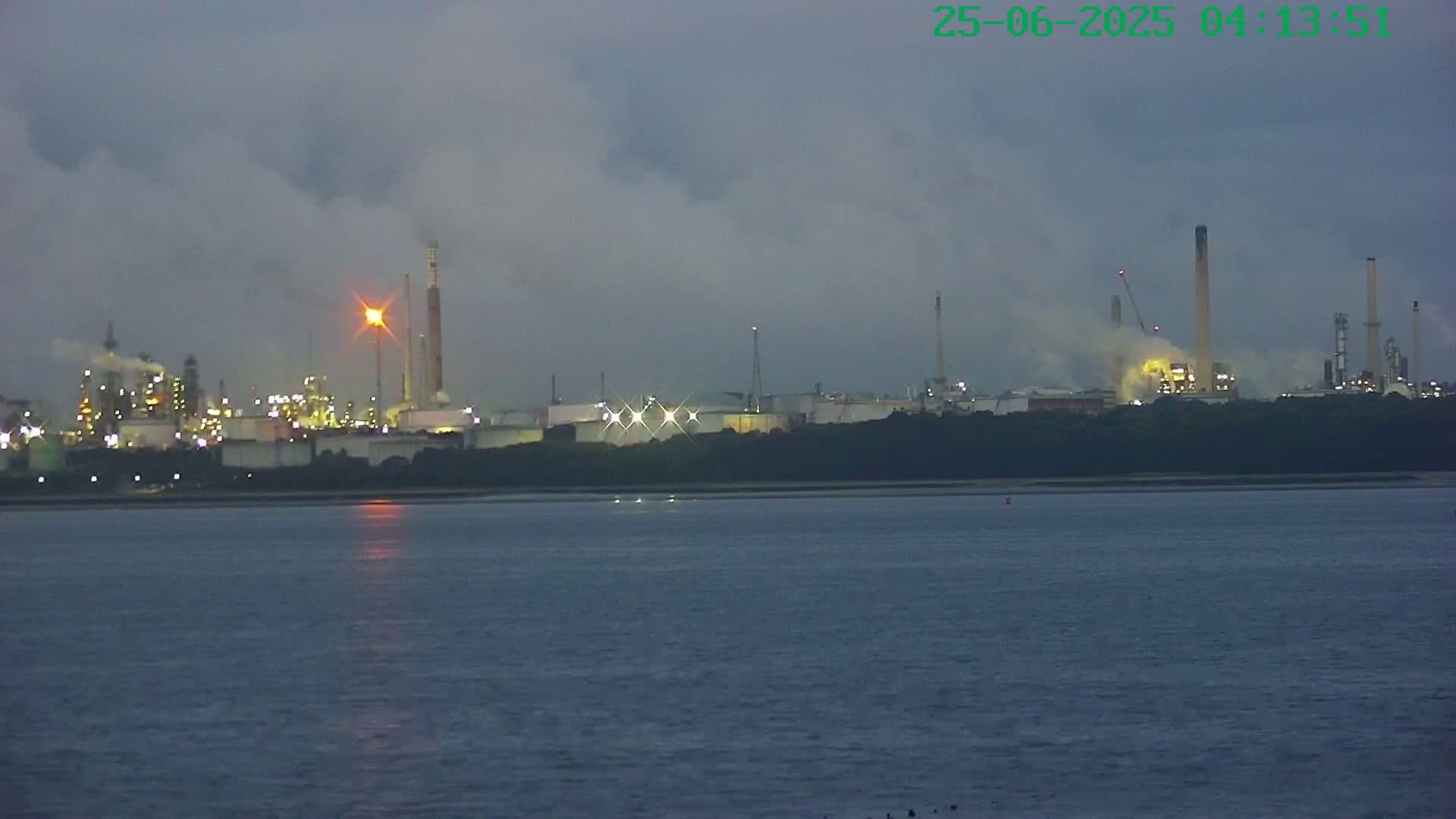 Netley,  The Solent Water Shipspotting Live Cam - Borough of Eastleigh, Hampshire, South East, England, United Kingdom