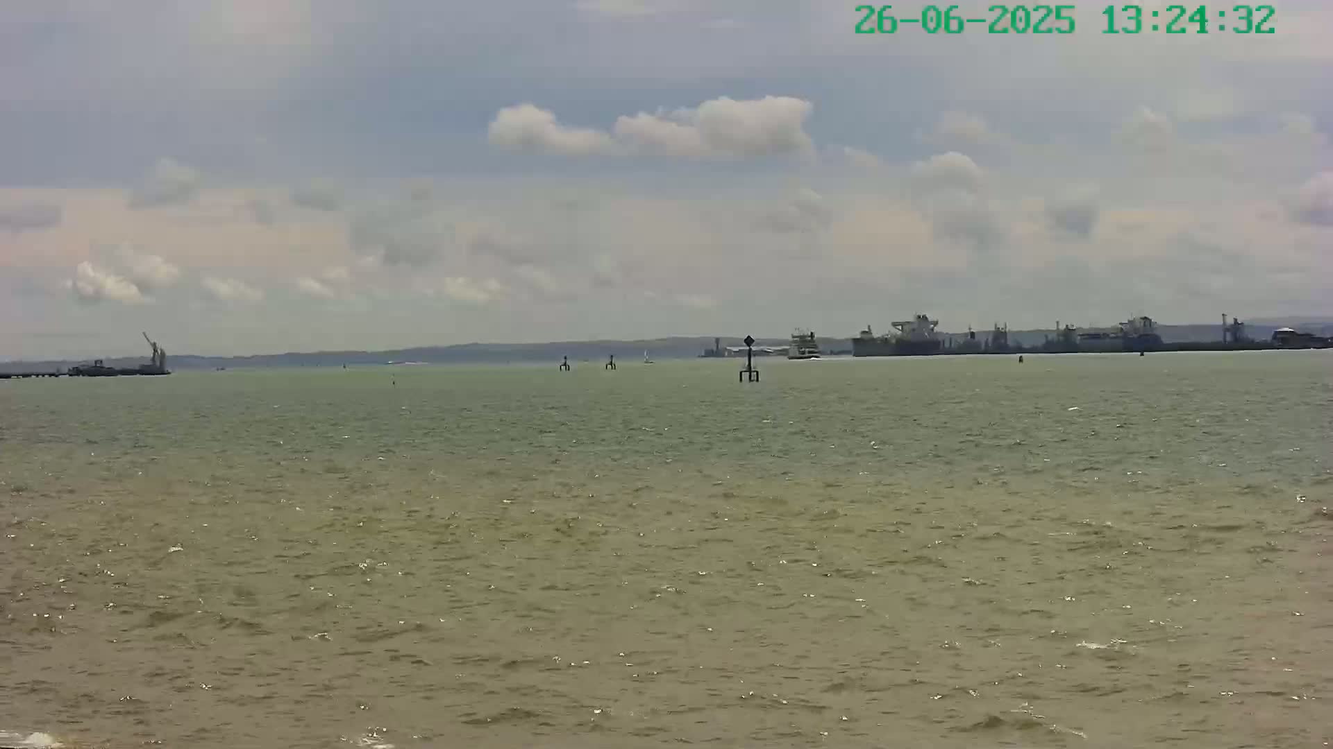 Netley,  The Solent Water Shipspotting Live Cam - Borough of Eastleigh, Hampshire, South East, England, United Kingdom