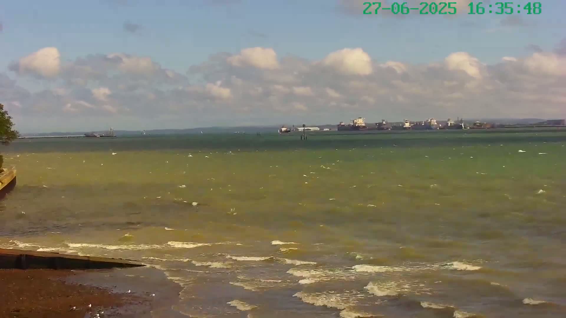 Netley,  The Solent Water Shipspotting Live Cam - Borough of Eastleigh, Hampshire, South East, England, United Kingdom