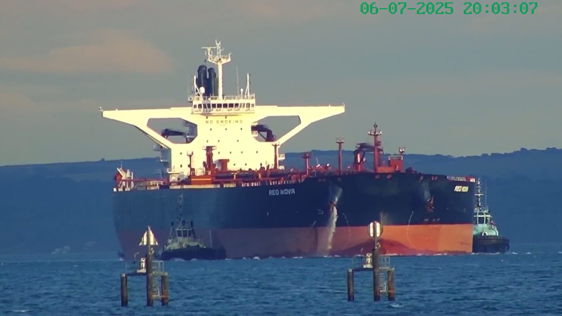 Netley,  The Solent Water Shipspotting Live Cam - Borough of Eastleigh, Hampshire, South East, England, United Kingdom