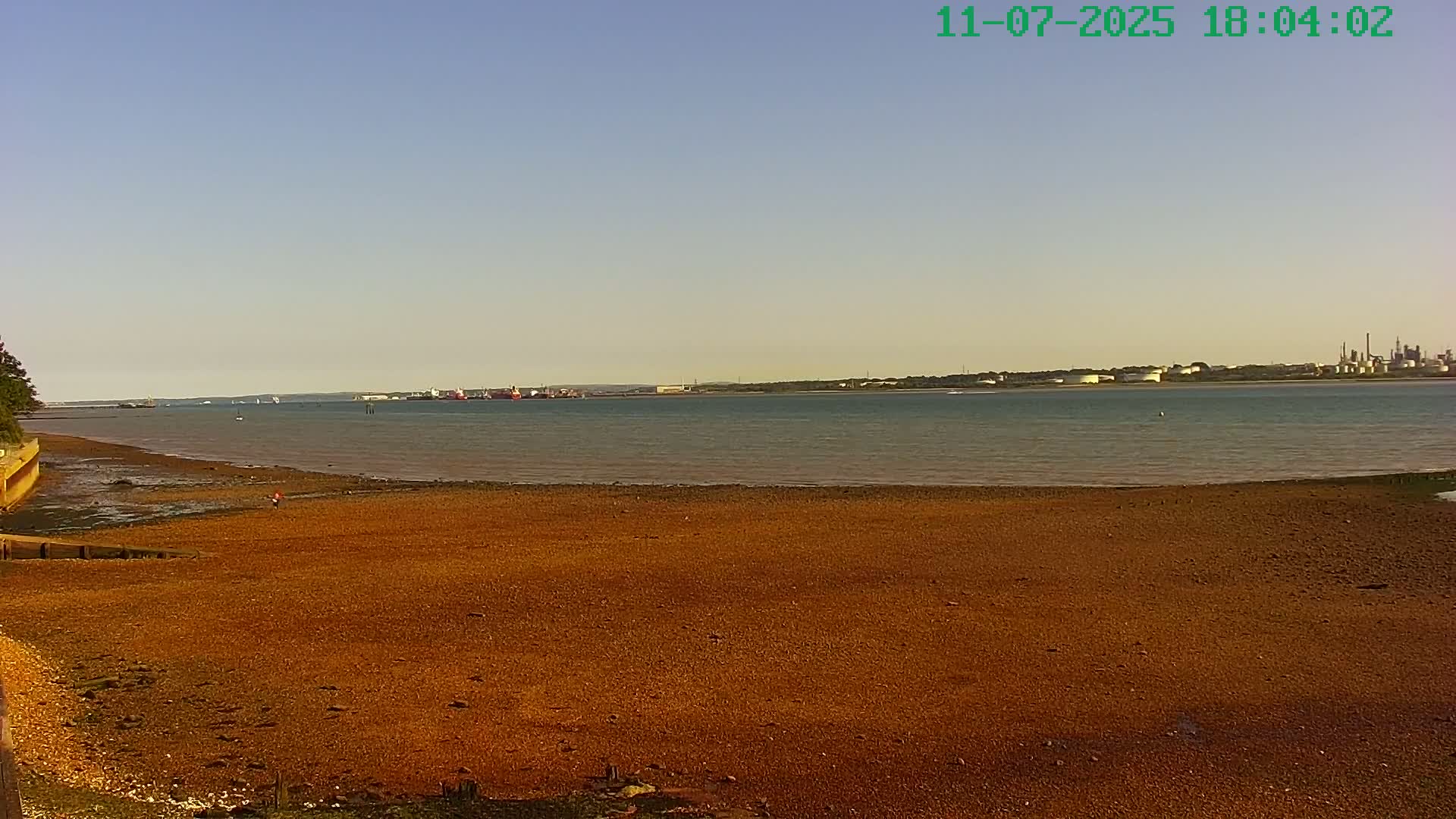 Netley,  The Solent Water Shipspotting Live Cam - Borough of Eastleigh, Hampshire, South East, England, United Kingdom