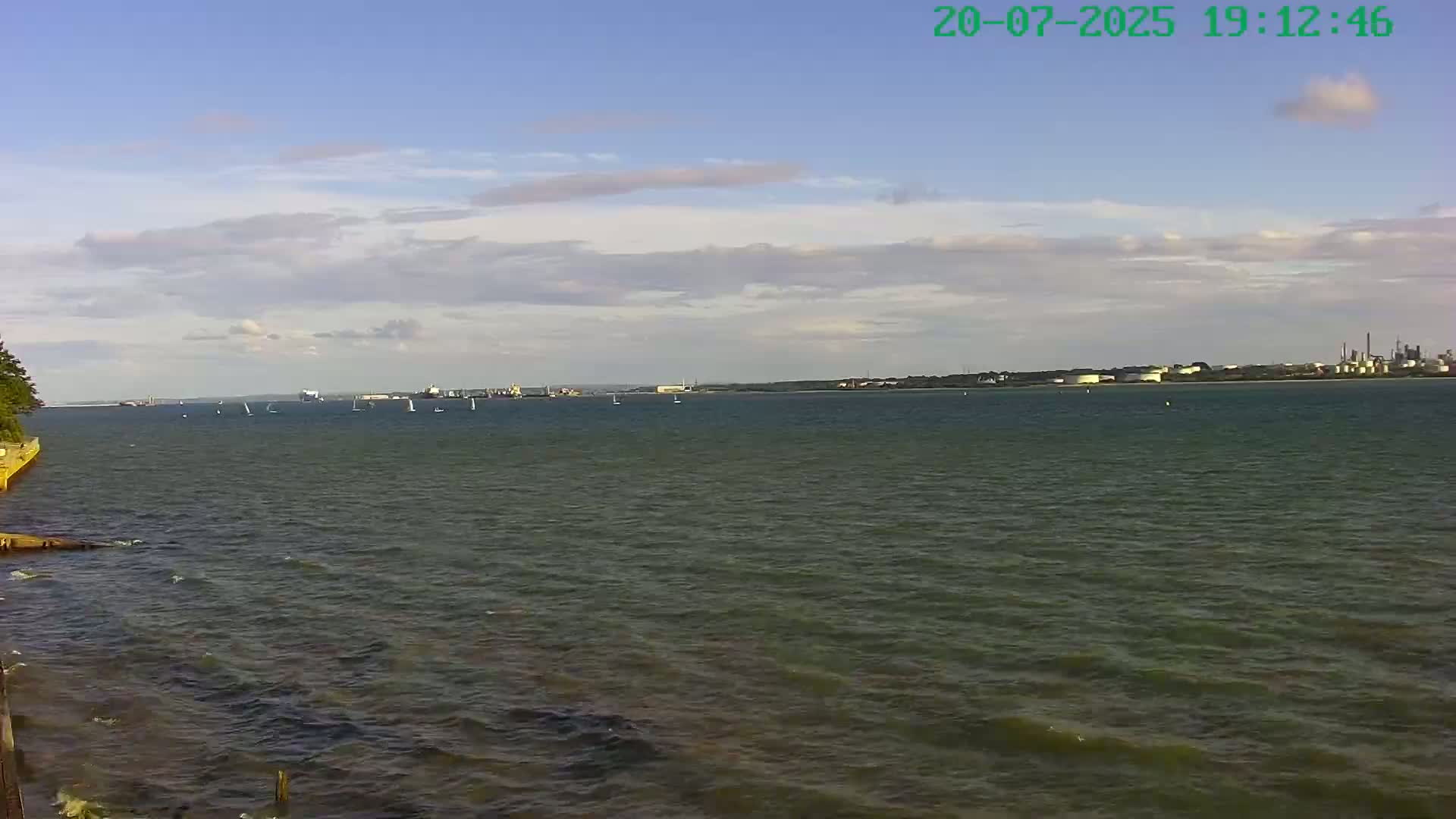 Netley,  The Solent Water Shipspotting Live Cam - Borough of Eastleigh, Hampshire, South East, England, United Kingdom