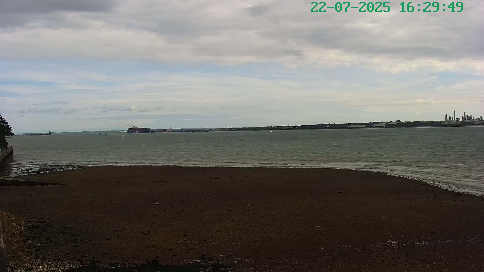 Netley,  The Solent Water Shipspotting Live Cam - Borough of Eastleigh, Hampshire, South East, England, United Kingdom
