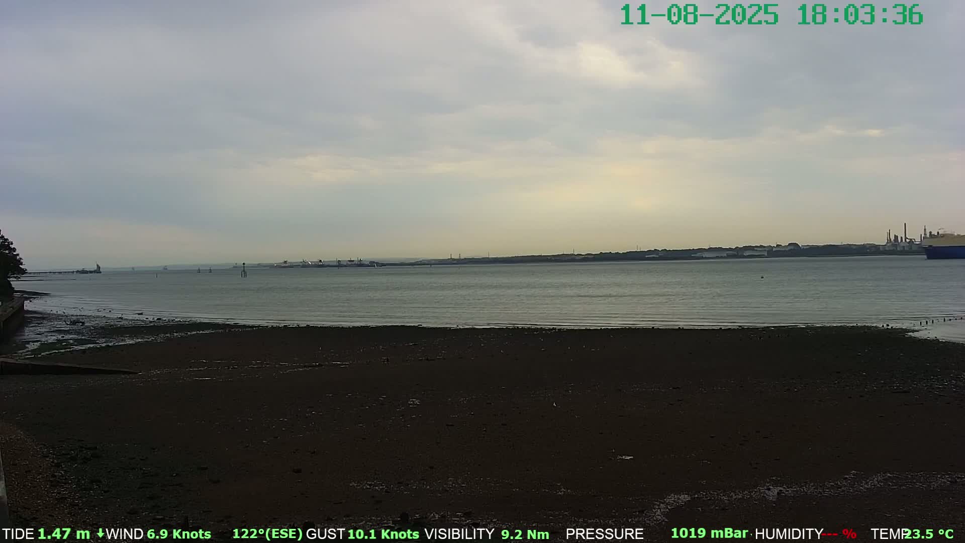 Netley,  The Solent Water Shipspotting Live Cam - Borough of Eastleigh, Hampshire, South East, England, United Kingdom