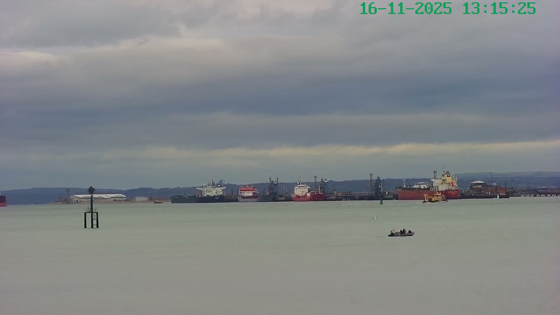 Netley,  The Solent Water Shipspotting Live Cam - Borough of Eastleigh, Hampshire, South East, England, United Kingdom