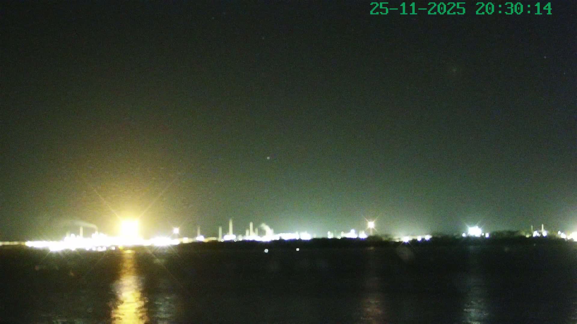 Netley,  The Solent Water Shipspotting Live Cam - Borough of Eastleigh, Hampshire, South East, England, United Kingdom