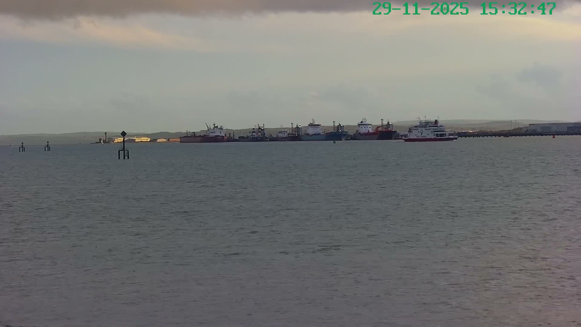 Netley,  The Solent Water Shipspotting Live Cam - Borough of Eastleigh, Hampshire, South East, England, United Kingdom