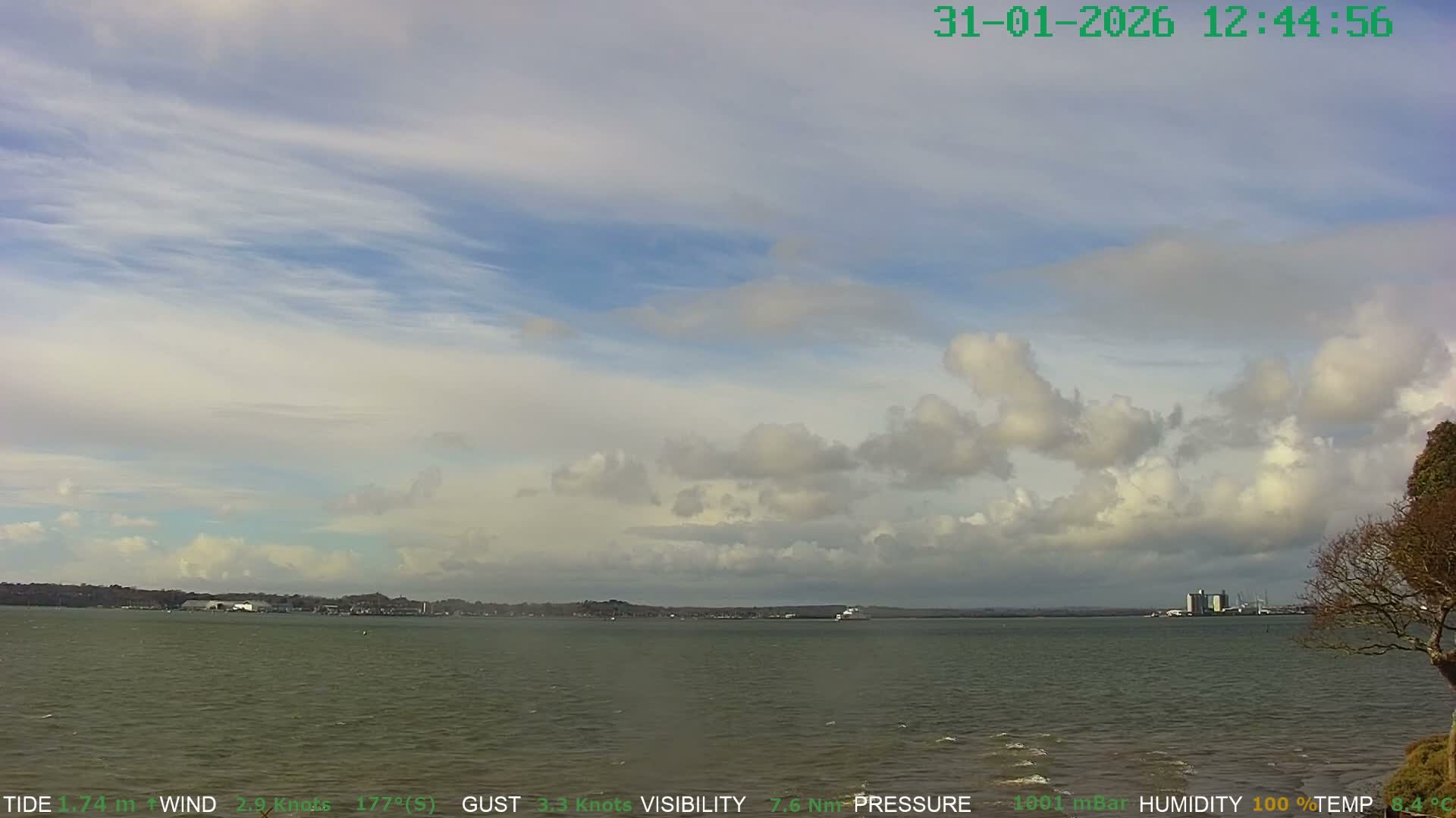 Netley,  The Solent Water Shipspotting Live Cam - Borough of Eastleigh, Hampshire, South East, England, United Kingdom